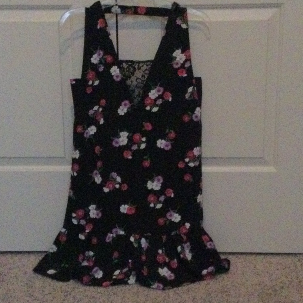 Flowery dress with lace inset in front